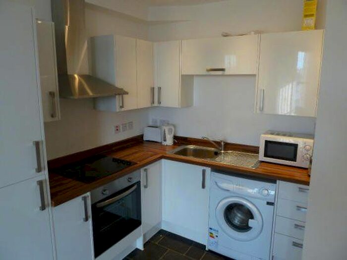 3 Bedroom Flat To Rent In Connaught Avenue, Mannamead, Plymouth PL4