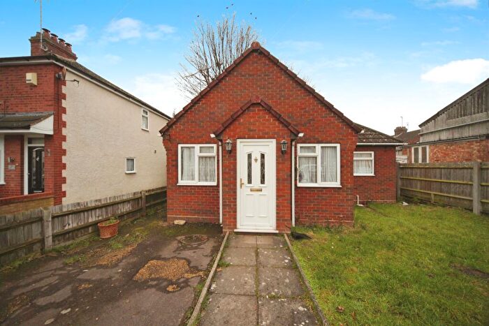 1 Bedroom Detached Bungalow For Sale In Anstee Road, Luton, LU4