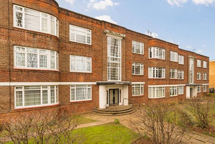 2 Bedroom Flat For Sale In Argyle Road, Ealing, W13