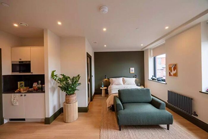 Studio To Rent In West Street, Sheffield, S1