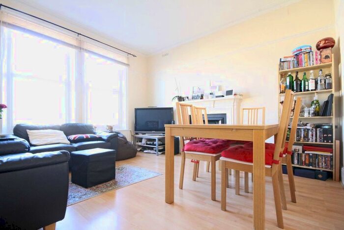 2 Bedroom Flat To Rent In Freeland Road, London, W5