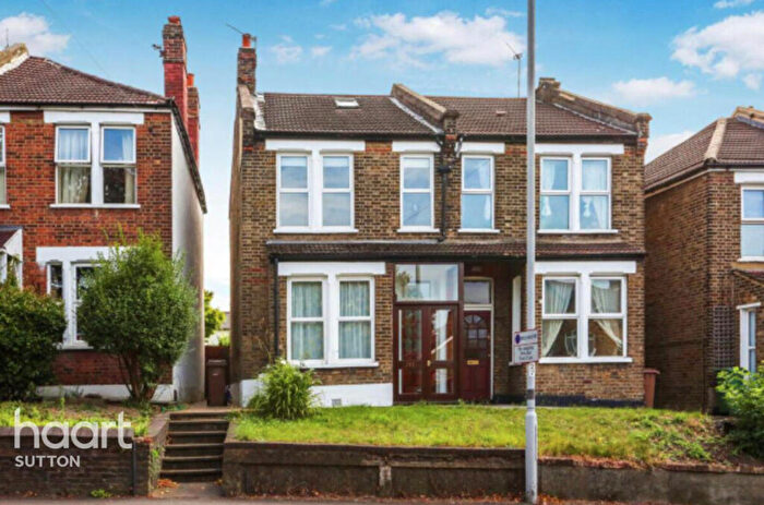 4 Bedroom Semi-Detached House For Sale In Carshalton Road, Sutton, SM1