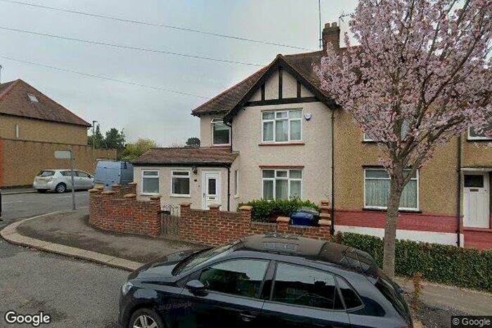 3 Bedroom Semi-Detached House To Rent In Barnet, #, EN4