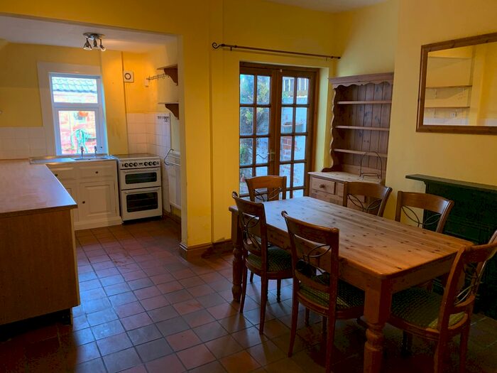 2 Bedroom End Of Terrace House To Rent In Queens Road, Doncaster, DN1