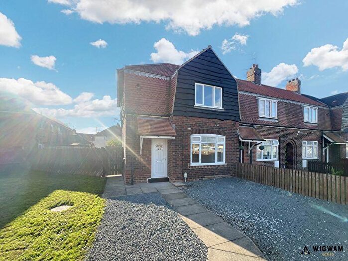 3 Bedroom End Of Terrace House To Rent In Th Avenue, Hull, HU6