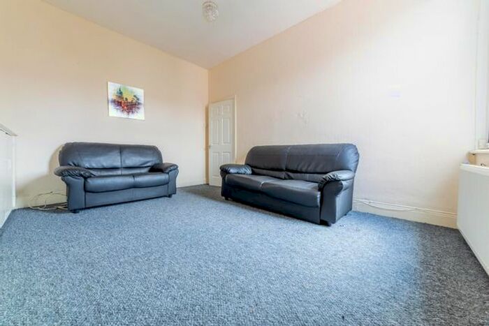 2 Bedroom Flat To Rent In Simonside Terrace, Heaton, NE6