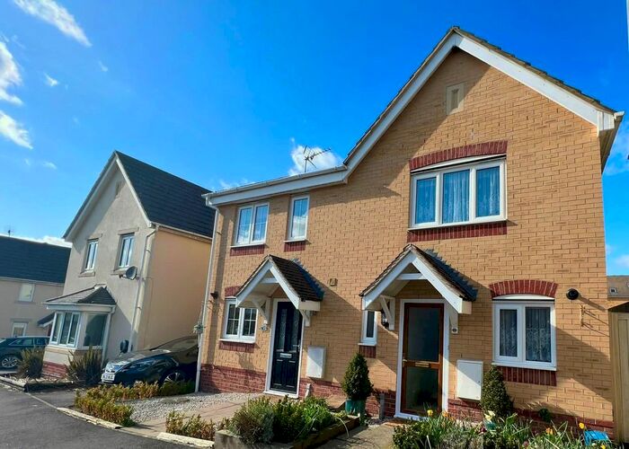 2 Bedroom Property To Rent In Draper Way, Leighton Buzzard, LU7