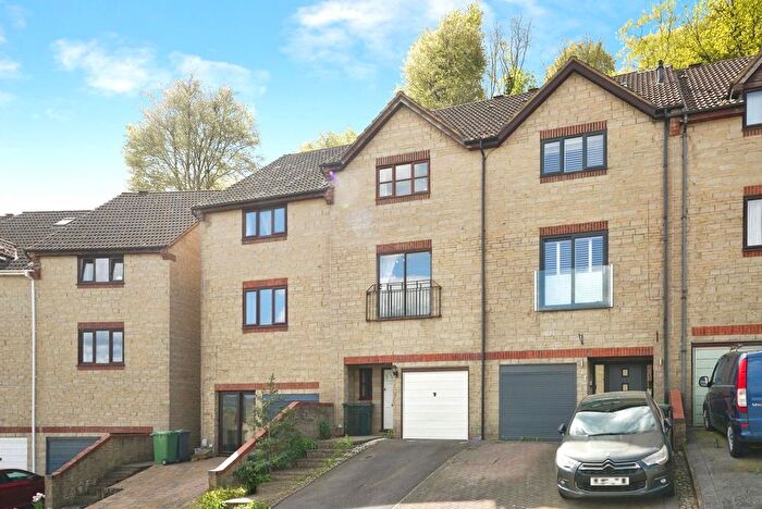 3 Bedroom Terraced House For Sale In Weavers Close, Dursley, Gloucestershire, GL11