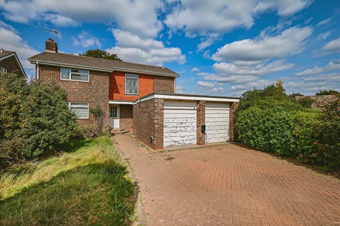 4 Bedroom Detached House For Sale In Middle Meadow, Liss, Hampshire, GU33