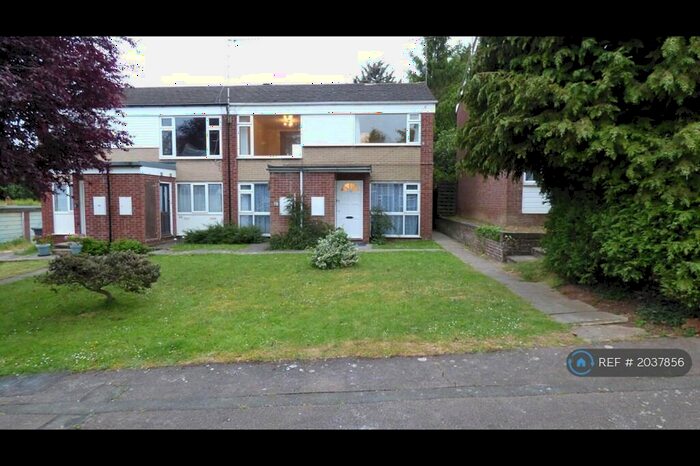 2 Bedroom Maisonette To Rent In Cowan Close, Rugby, CV22