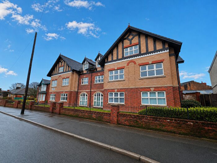 2 Bedroom Apartment For Sale In Stonemasons Court, Layton, FY3