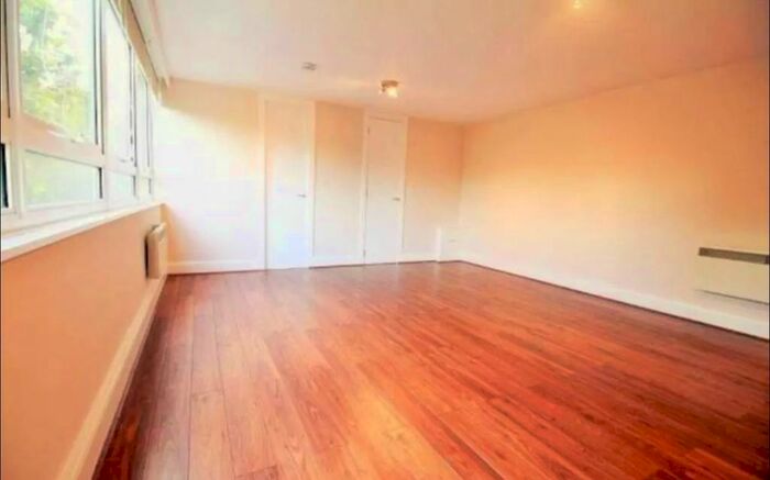 Studio To Rent In Hornsey Lane, London, N6