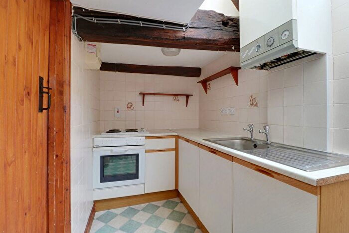 1 Bedroom Flat To Rent In Broad Street, Bromayd, HR7