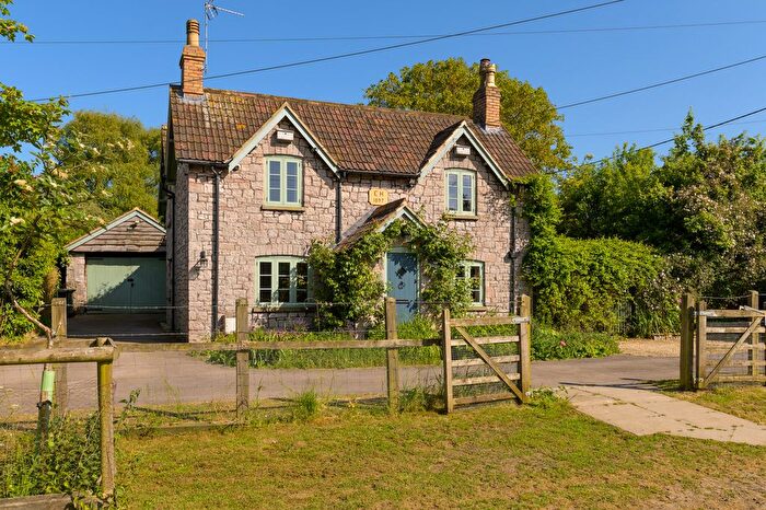 4 Bedroom Detached House For Sale In Woodhouse Avenue, Almondsbury, BS32