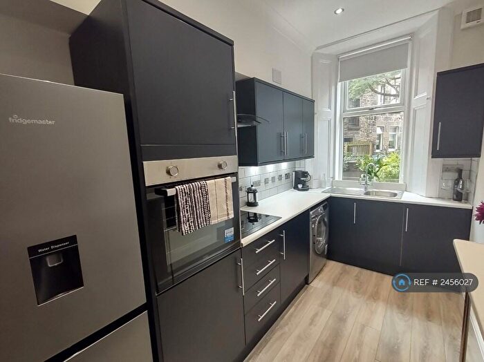 2 Bedroom Flat To Rent In Greenock Road, Paisley, PA3