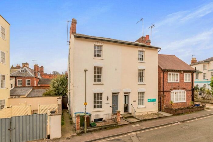 1 Bedroom Flat To Rent In Crouch Street, Banbury, OX16