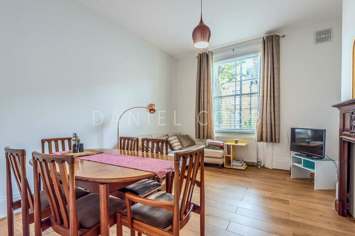 2 Bedroom Apartment To Rent In Grosvenor Terrace, SE5