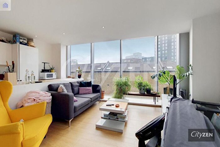 2 Bedroom Flat To Rent In Little Thames Walk, London, SE8
