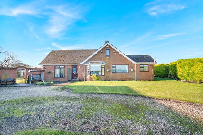 2 Bedroom Bungalow For Sale In Lincoln Road, East Markham, Newark, NG22