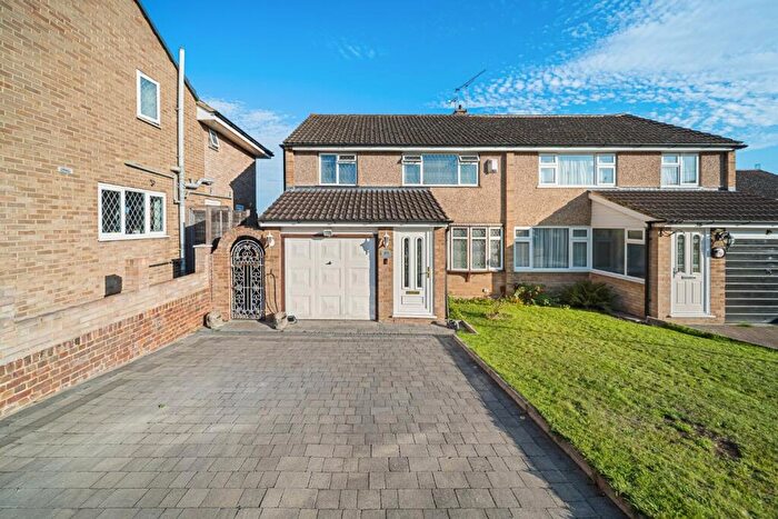 3 Bedroom Semi-Detached House For Sale In Saxon Close, Northfleet, Gravesend, Kent, DA11