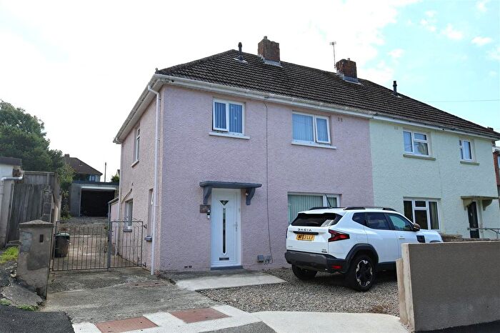 3 Bedroom Semi-detached House For Sale In Fleming Crescent, Haverfordwest, SA61