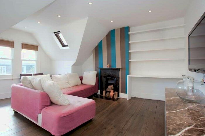 1 Bedroom Flat To Rent In Voltaire Road, London SW4