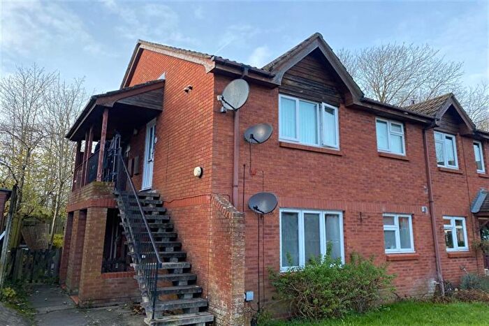 Studio To Rent In Dukes Close, Petersfield, Hampshire, GU32