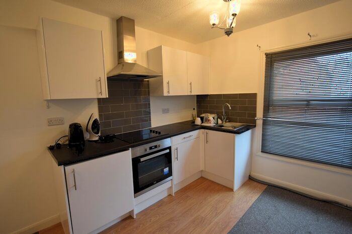1 Bedroom Flat To Rent In Cardiff Road, Watford, WD18