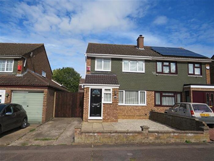 3 Bedroom House To Rent In Hunter Drive, MK2