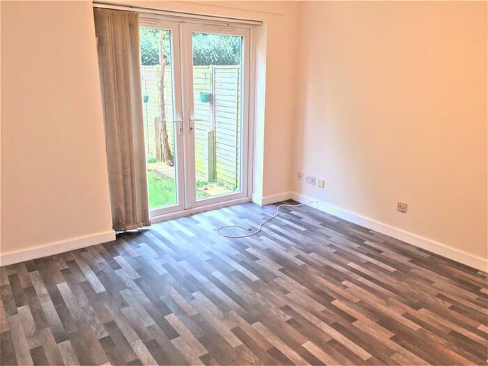 2 Bedroom Apartment To Rent In Mill Close, Wisbech, PE13