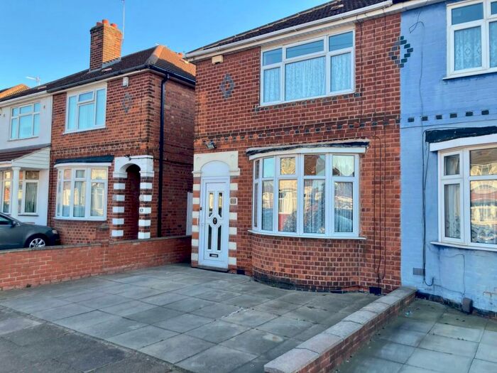 3 Bedroom Semi-Detached House To Rent In Purley Road, Leicester, LE4