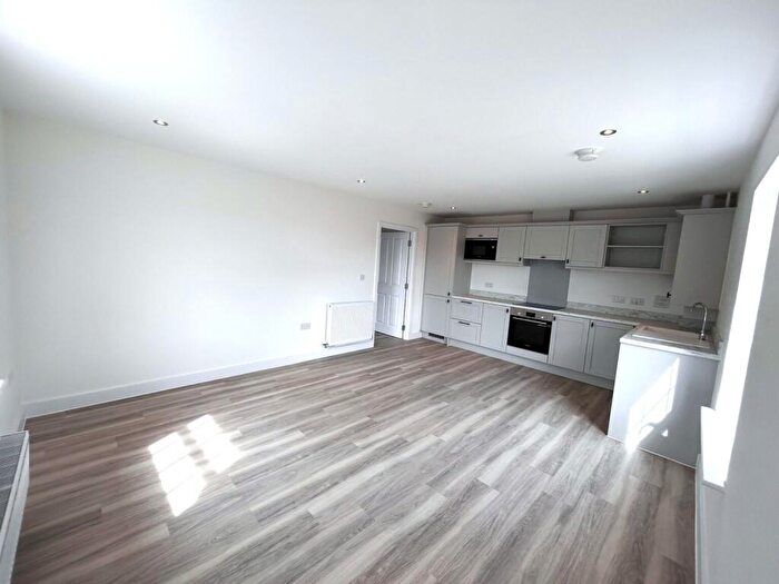 2 Bedroom Apartment For Sale In Shandon Leys Off Bromham Road Bedford Bedfordshire, MK40