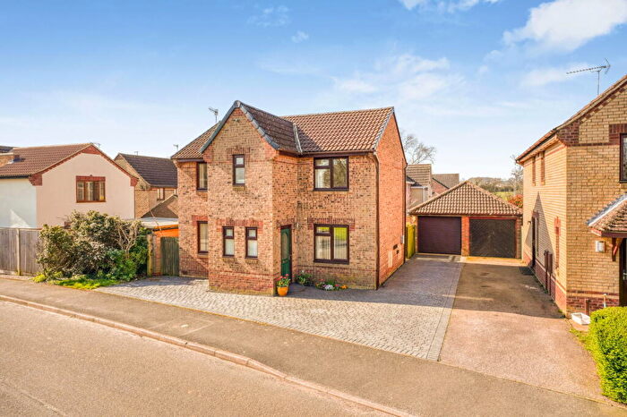 3 Bedroom Detached House For Sale In Ash Way, Woodford Halse, Northamptonshire, NN11