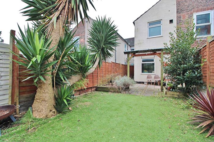 2 Bedroom Flat For Sale In Orchard Road, Southsea, PO4