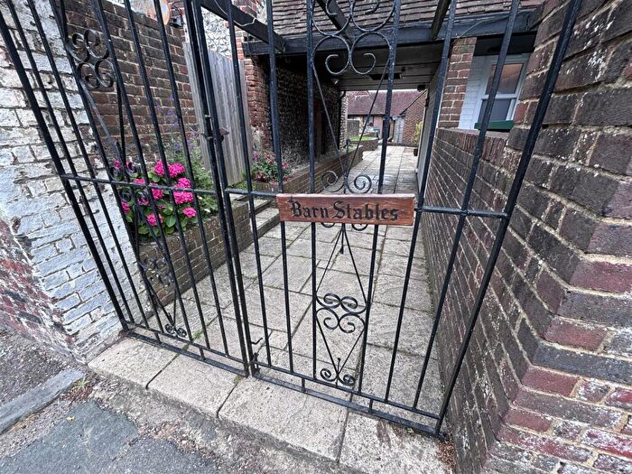 1 Bedroom Flat To Rent In De Montfort Road, Lewes, BN7