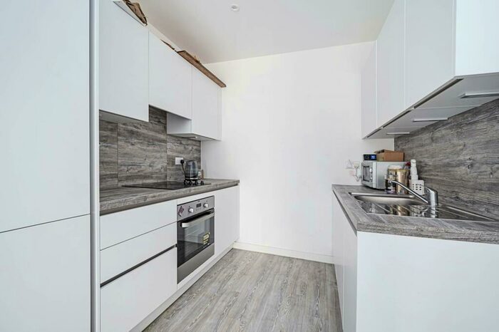 1 Bedroom Flat To Rent In Shipbuilding Way, Upton Park, London, E13