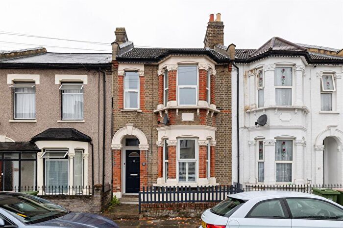 1 Bedroom Flat For Sale In Eighth Avenue, Manor Park, E12