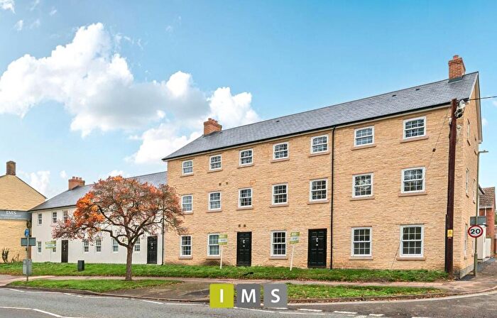 2 Bedroom Flat To Rent In Kingsclere Road, Bicester, OX26