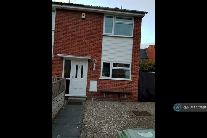 3 Bedroom Semi-Detached House To Rent In St Bartholomews Close, Armley, Leeds, LS12