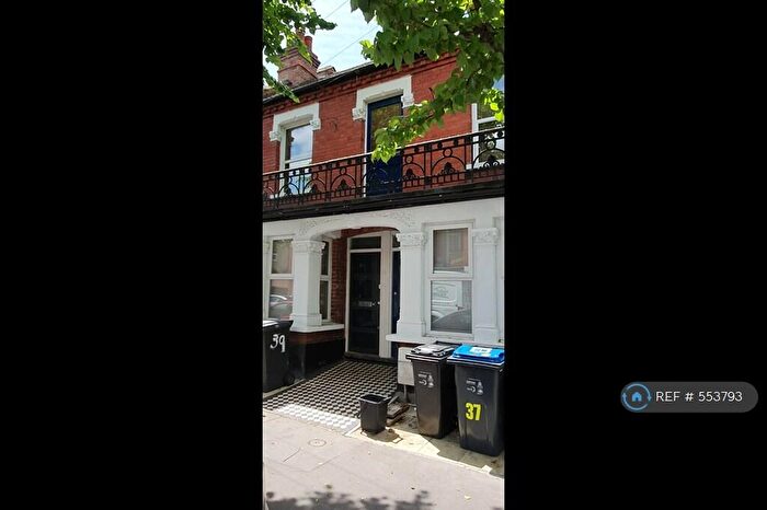 2 Bedroom Maisonette To Rent In Ingatestone Road, London, SE25