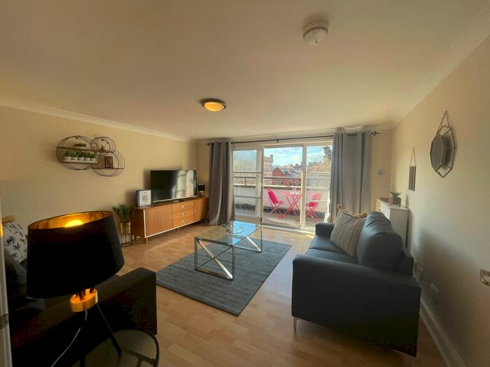 2 Bedroom Flat To Rent In Saint Andrew's Square, Glasgow, G1
