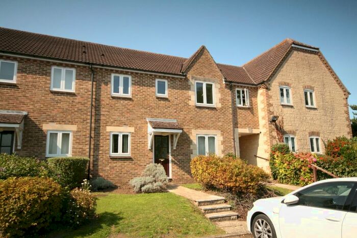 2 Bedroom Apartment To Rent In Kelham Hall Drive Wheatley Oxford, OX33