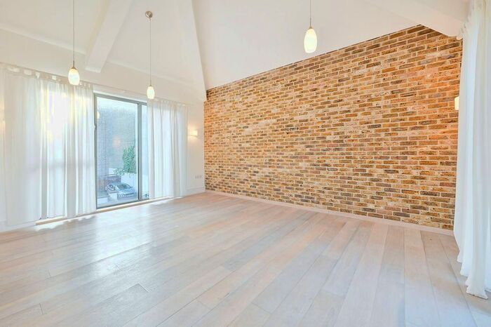 2 Bedroom Flat For Sale In Hamlet Gardens, Ravenscourt Park, London, W6