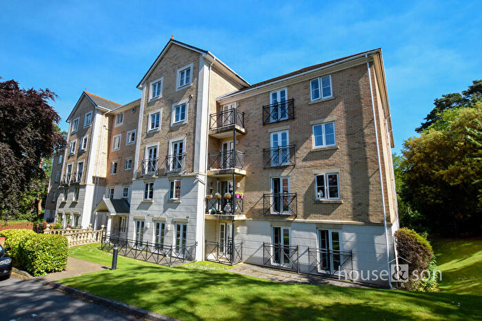 2 Bedroom Apartment For Sale In Kensington Court, Knyveton Road, East Cliff, Bournemouth, BH1
