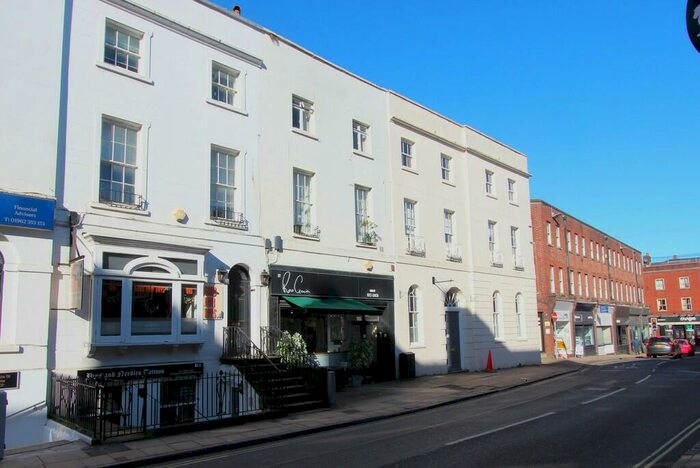 2 Bedroom Flat To Rent In Southgate Street, Winchester, SO23