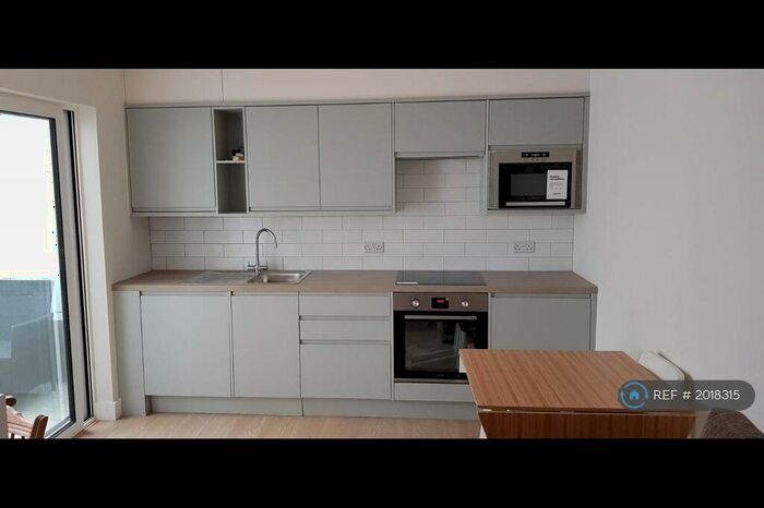 1 Bedroom Flat To Rent In Blackstock Road, London, N5