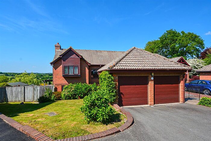 4 Bedroom Detached House For Sale In Dukes Hill, Battle, TN33
