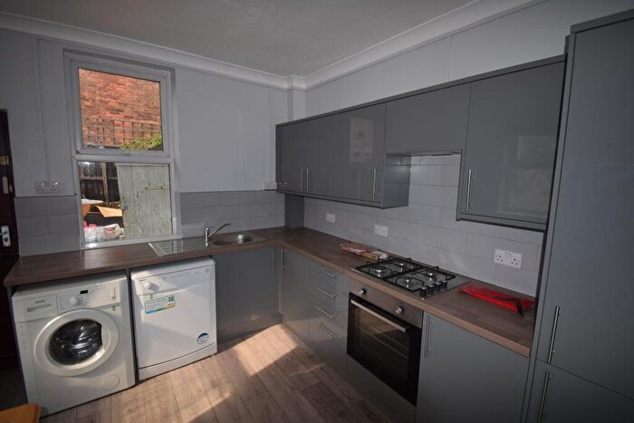 4 Bedroom Semi-Detached House To Rent In Campion Street, Derby, DE22