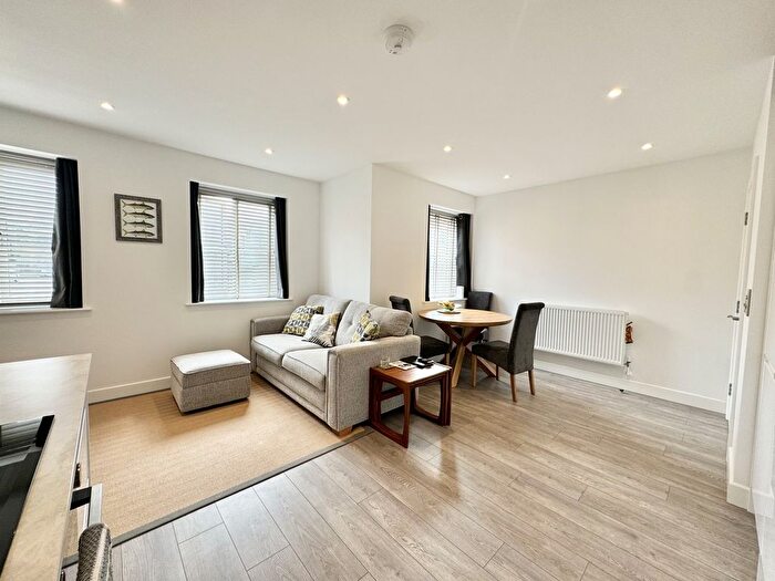 1 Bedroom Flat To Rent In Westbrook Gardens, Margate, CT9