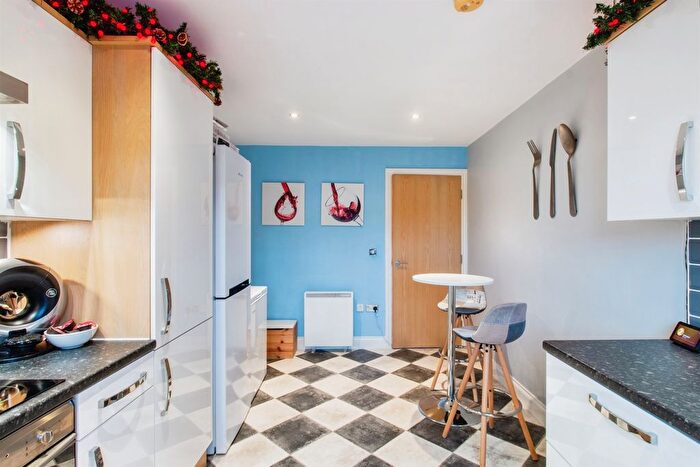 2 Bedroom Flat For Sale In Fieldmoor Lodge, Pudsey, LS28